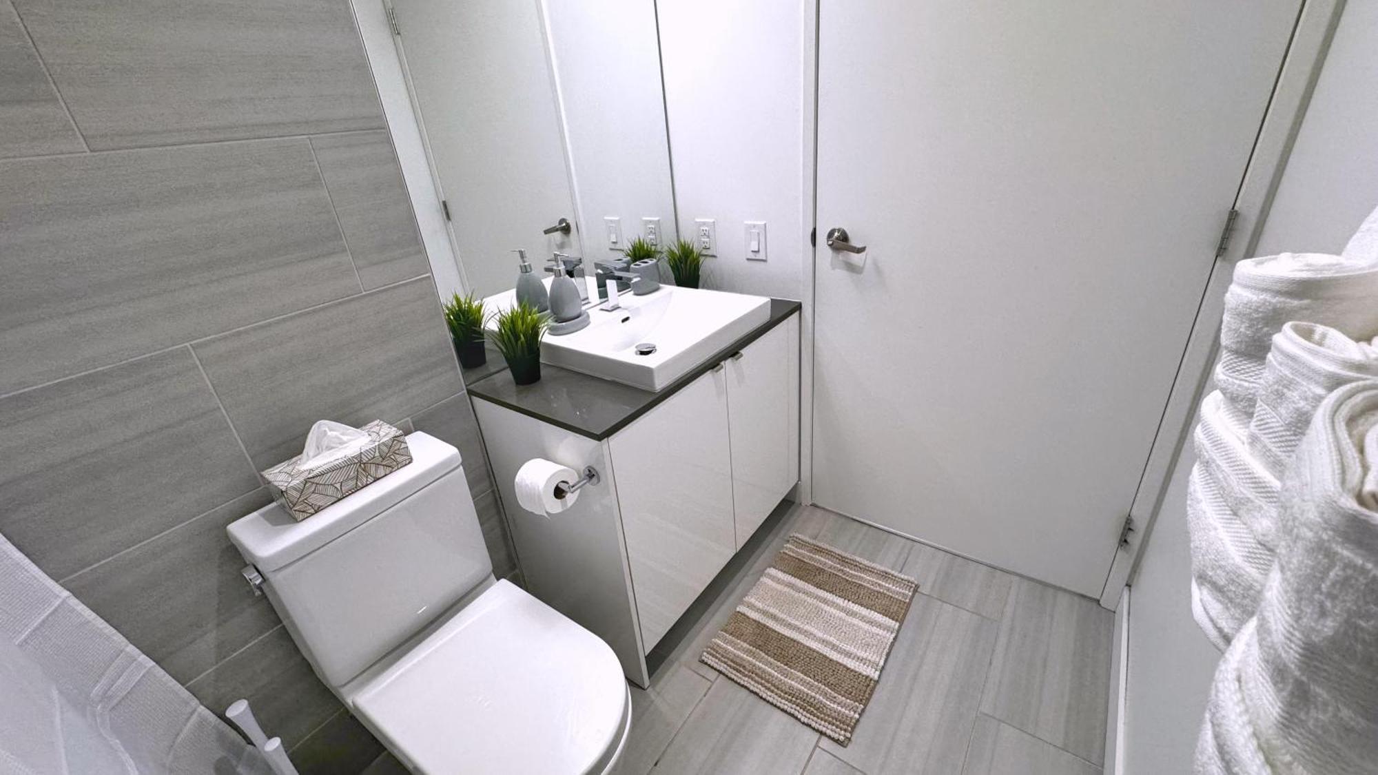 Cozy 1Br Apt - Downtown Уинипег Екстериор снимка